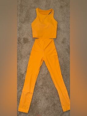 Lululemon Matching Set! Orange Creamsicle Size 6 Top, Size 2 Leggings
